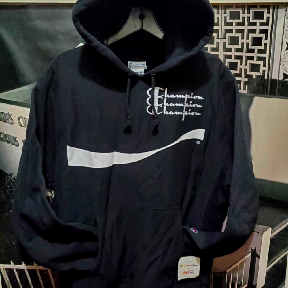 Champion x Coca-Cola Small black hoodie. *